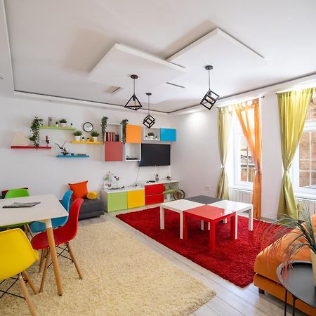 Old Town Colorful Two-Bedroom Apartment 塞拉耶佛 外观 照片