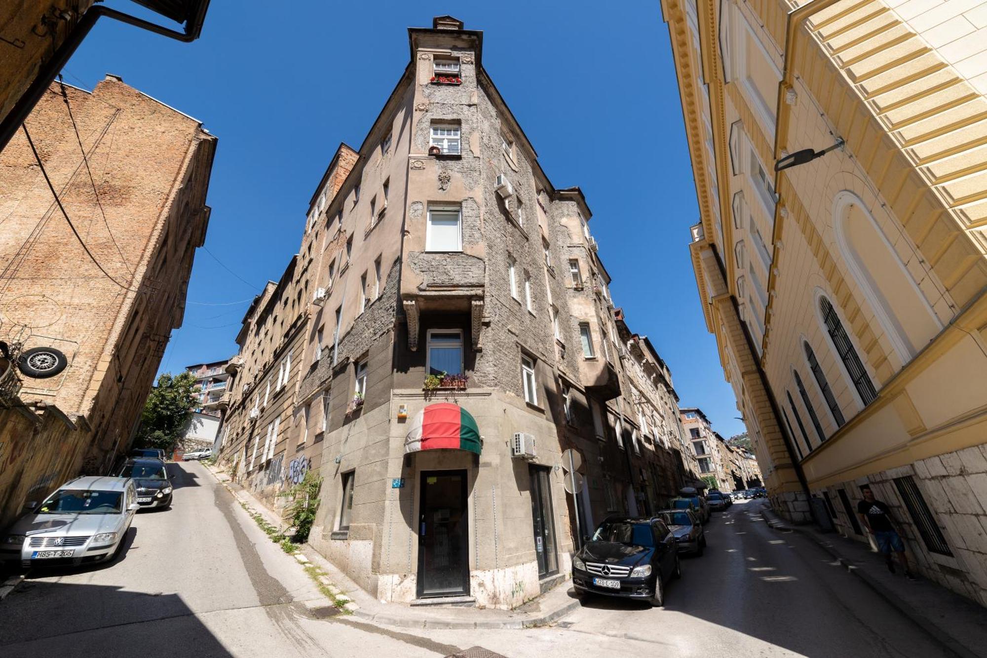 Old Town Colorful Two-Bedroom Apartment 塞拉耶佛 外观 照片